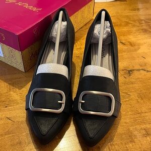 NWT Easy Street Women’s Almond Toe Pump - EXTRA WIDE